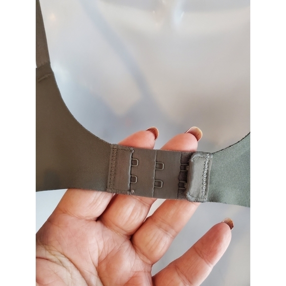 Simply Perfect by Warner's Underarm Smoothing Underwire Bra - Picture 8 of 12